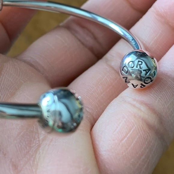NWOT Pandora Open Bangle Charm Bracelet w/ 1 Bling Charms & 2 Pandora Stoppers - Picture 12 of 15